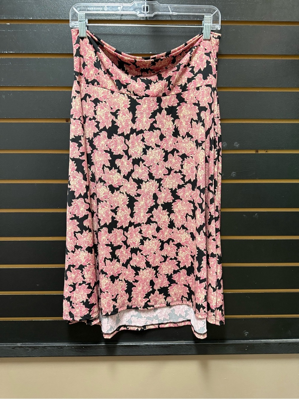 LuLaRoe Azure Skirt NWOT Size L Pink Floral Black A-Line